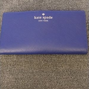 Kate Spade  Cheryy Lane Saffiano  Wallet Excellent  condition.